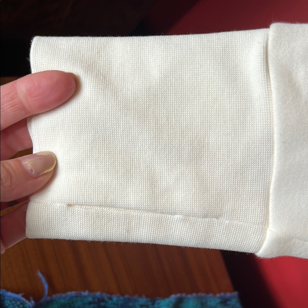 Like new Fabletics Cream High-Neck Sweatshirt - Picture 4 of 11